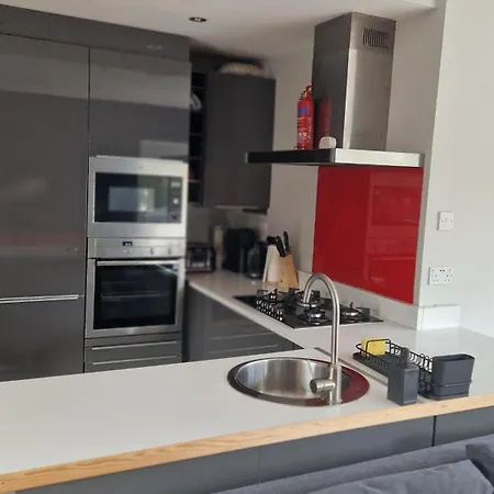 Riverside Modern Gem In دبلن