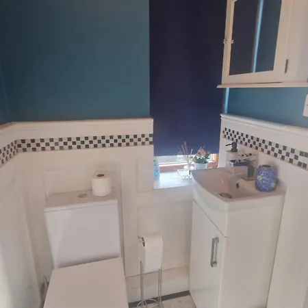 Appartement Riverside Modern Gem In *