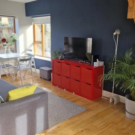 Riverside Modern Gem In * Dublin